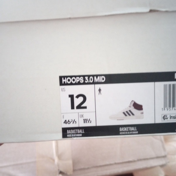 adidas
Hoop 3.0 Mid
Classic Sneaker - Picture 2 of 4